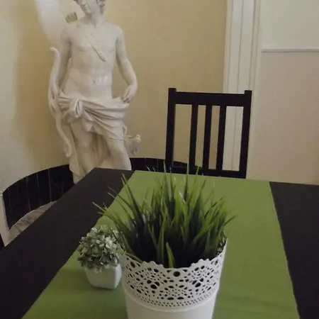 Botanica Gallery
